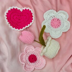 Crochet Pink Tulip Pot